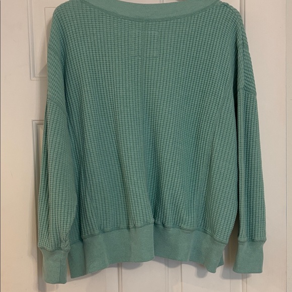 American Eagle Outfitters Green V-Neck Sweater - Picture 6 of 6